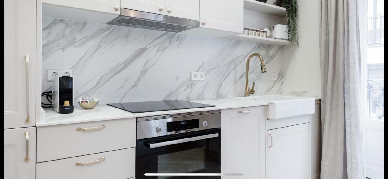 Amazing And New Apartment Five Minutes From Gran Via Madrid Exterior foto